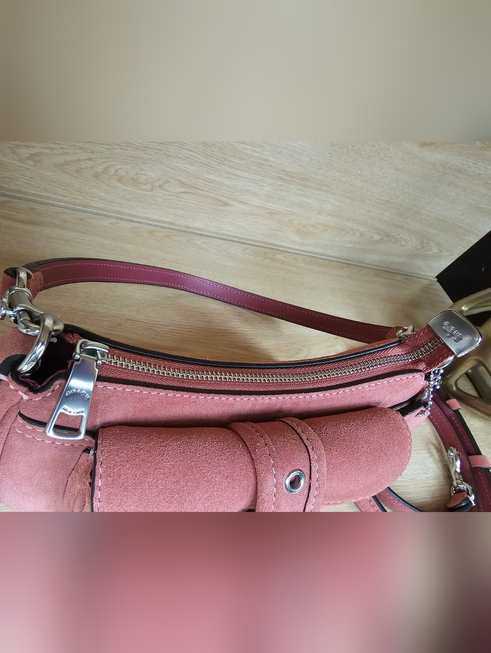 Coach Ashton Mini Shoulder Bag. - Picture 7 of 12